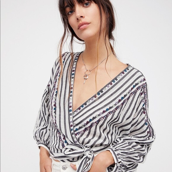 *SALE Wrap tie top - Picture 3 of 8